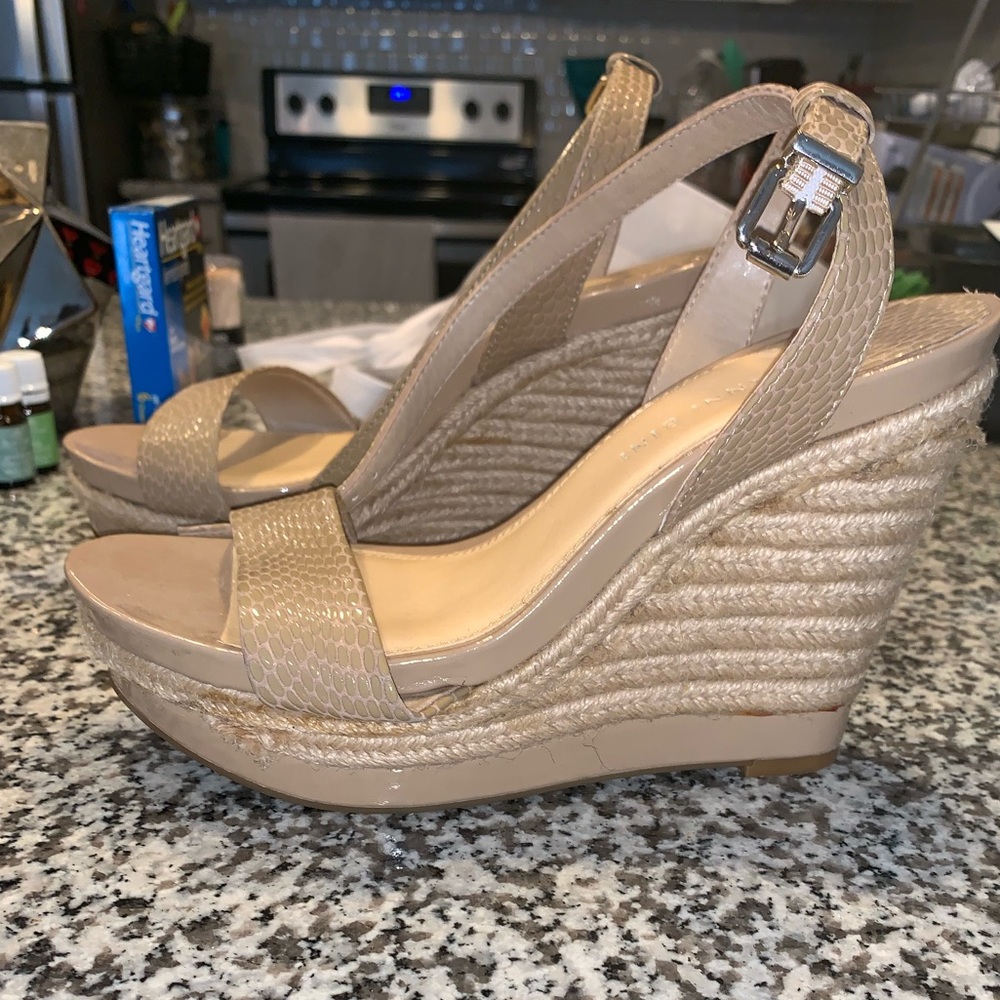 👡 👠Gianni Bini wedges 👡👠